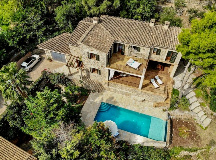 Villa with Infinity Pool in Cala Deià