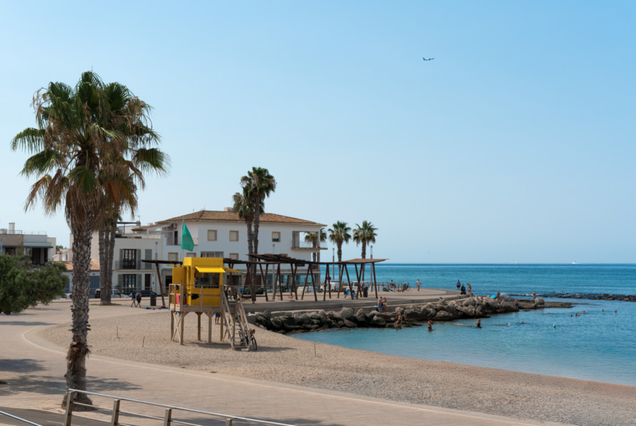 Unique Luxury Frontline Townhouse Directly on the Beach in Portixol